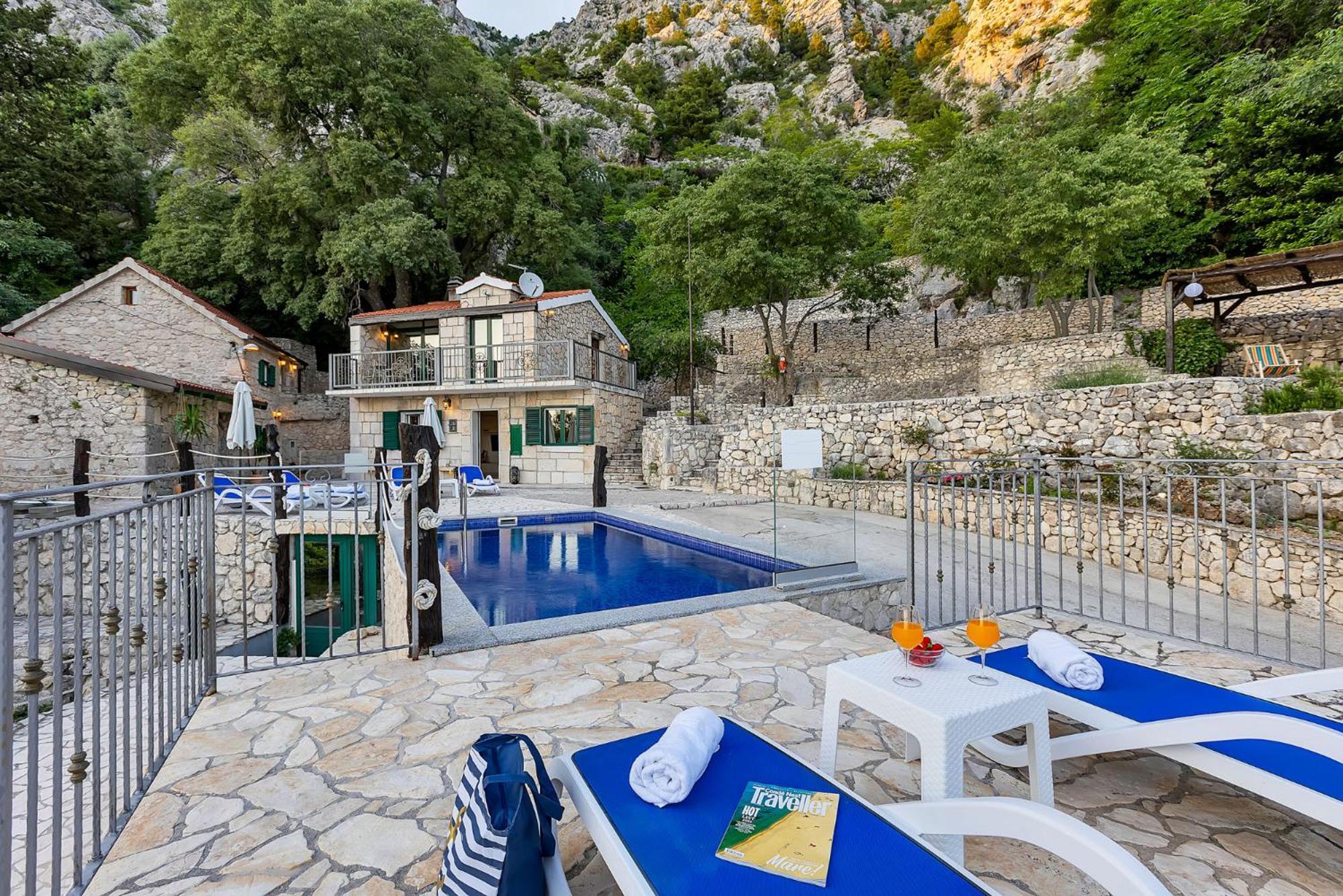 Stonehouse Residence In Makarska With Heated Pool ภายนอก รูปภาพ