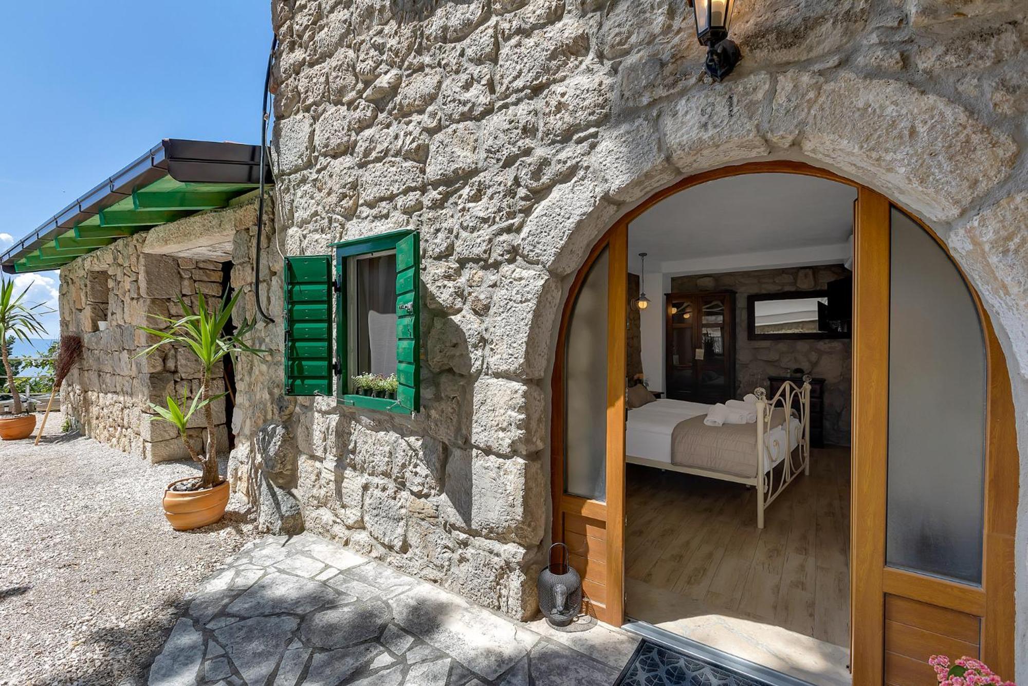 Stonehouse Residence In Makarska With Heated Pool ภายนอก รูปภาพ